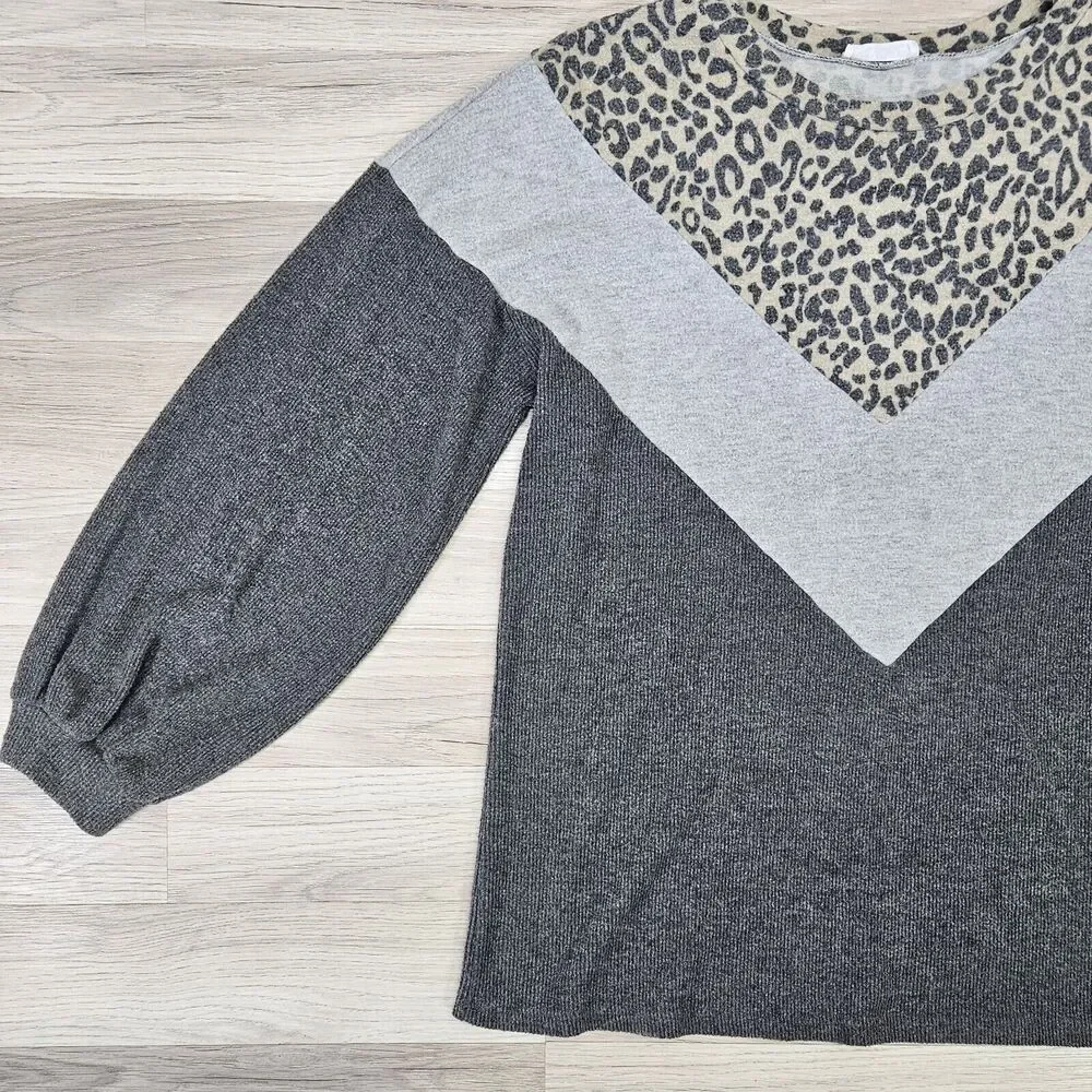 FIRST LOVE Womens Gray Leopard Print Color Block Oversized Sweater Size Small